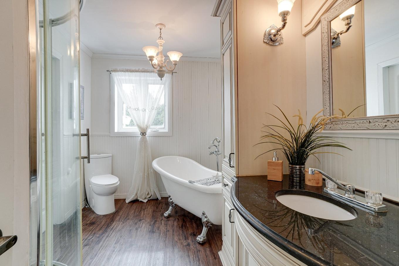 Salle de bains - 7020 Ch. Forest, Terrebonne (La Plaine), QC - Indoor Photo Showing Bathroom