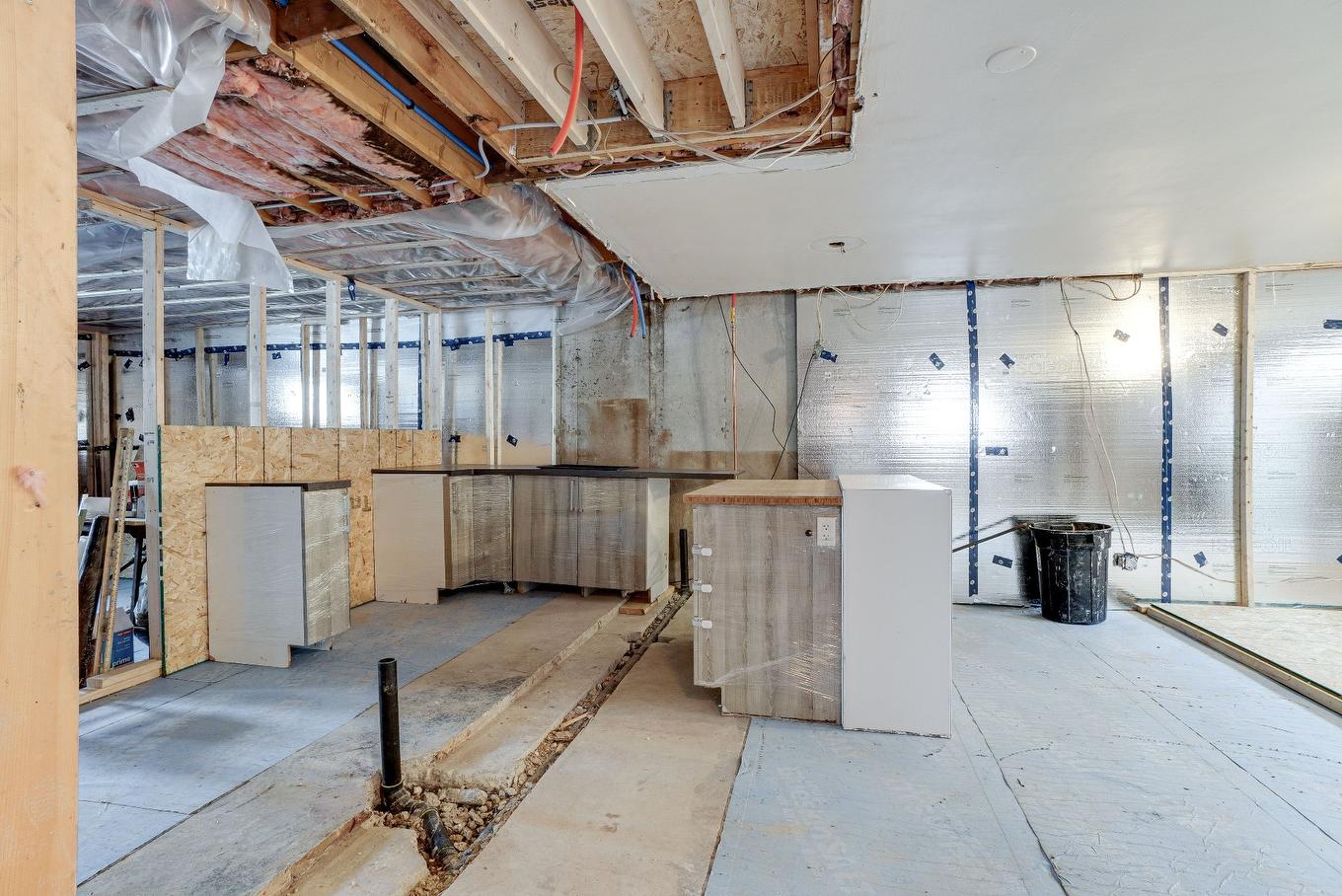 Salle familiale - 7020 Ch. Forest, Terrebonne (La Plaine), QC - Indoor Photo Showing Basement