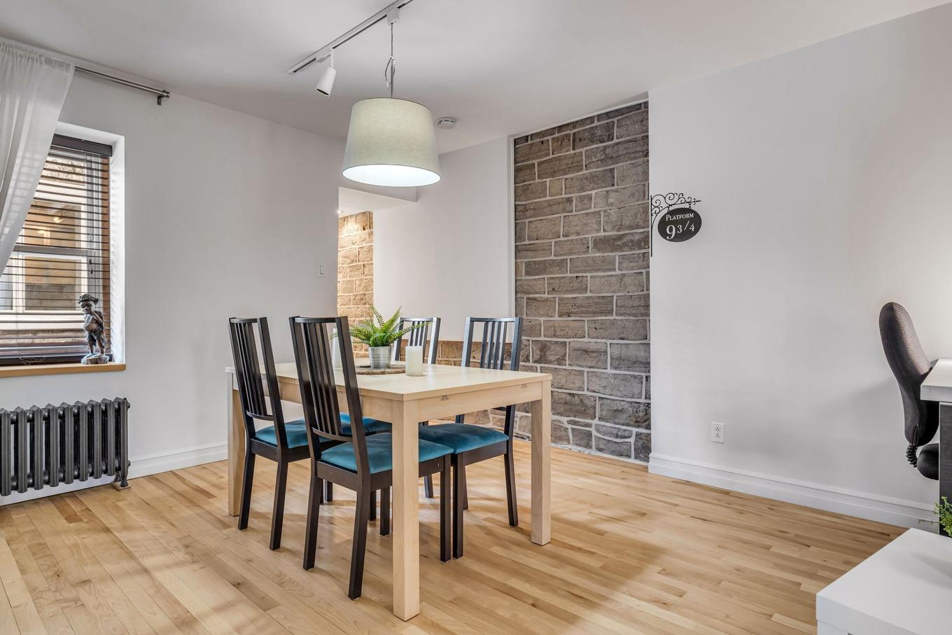 Salle à manger - 12-370 Ch. Ste-Foy, Québec (La Cité-Limoilou), QC - Indoor Photo Showing Dining Room