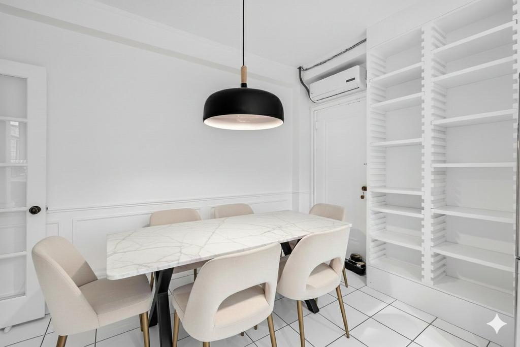 Dining room - C72-3940 Ch. De La Côte-Des-Neiges, Montréal (Ville-Marie), QC - Indoor