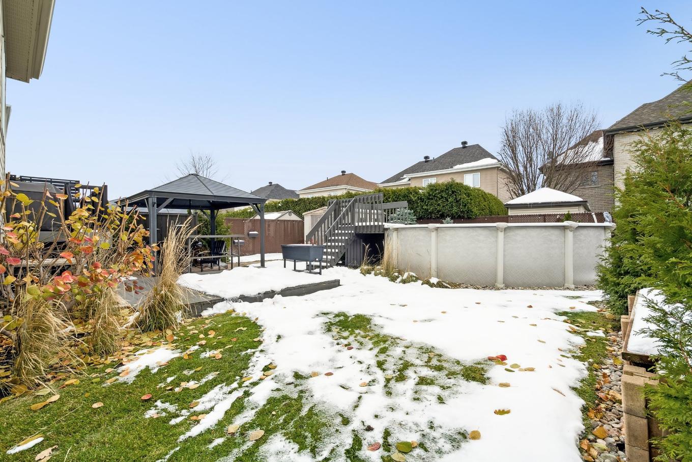 Backyard - 35 Rue De Ségovie, Candiac, QC - Outdoor