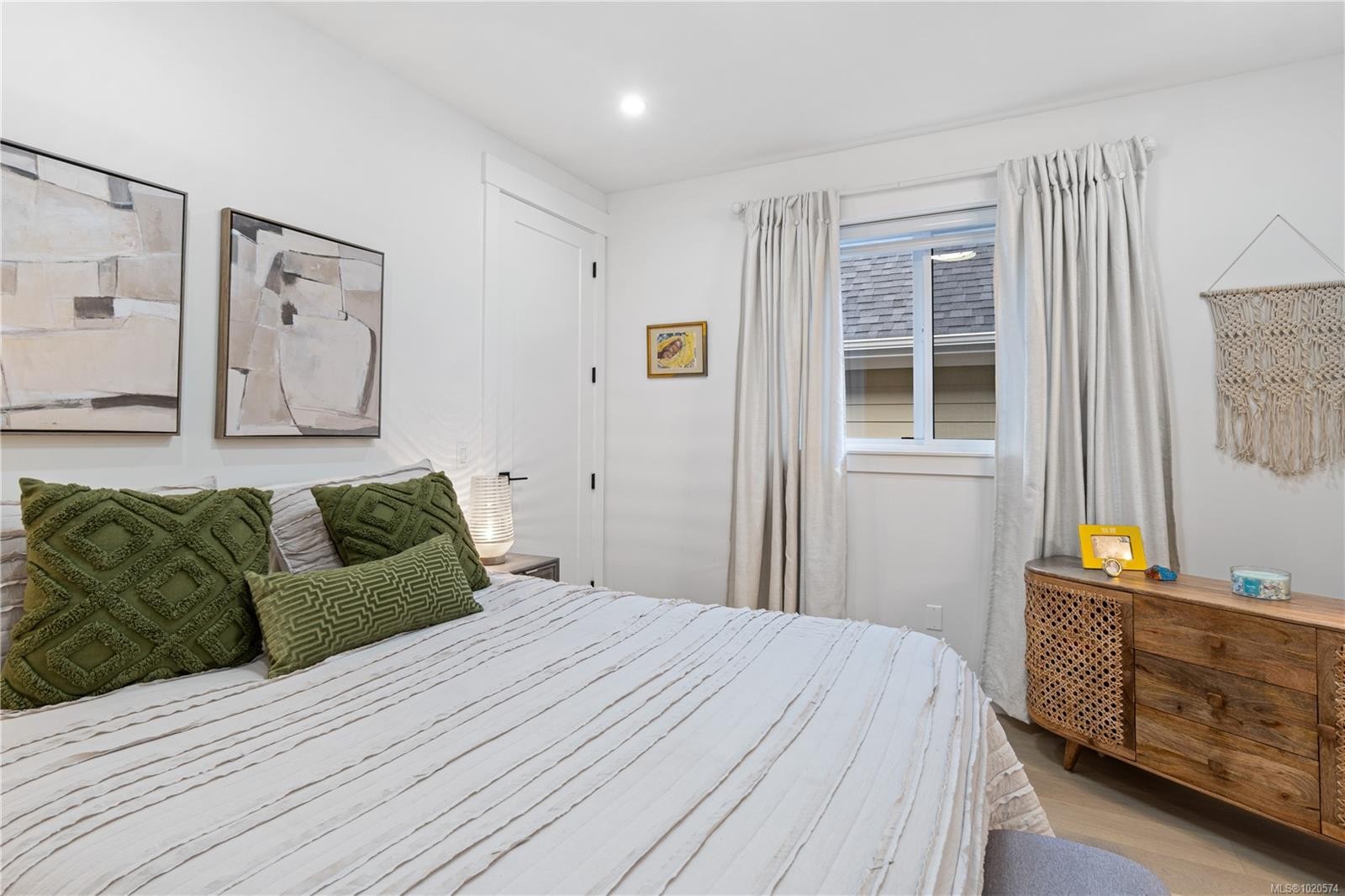 682 Briarwood Dr, Parksville, BC