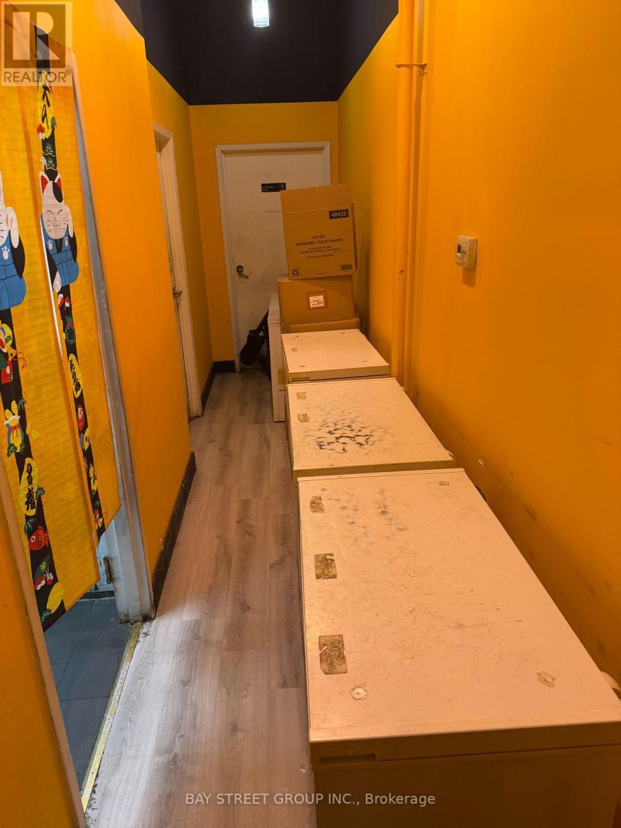 20 - 280 West Beaver Creek Road, Richmond Hill, ON