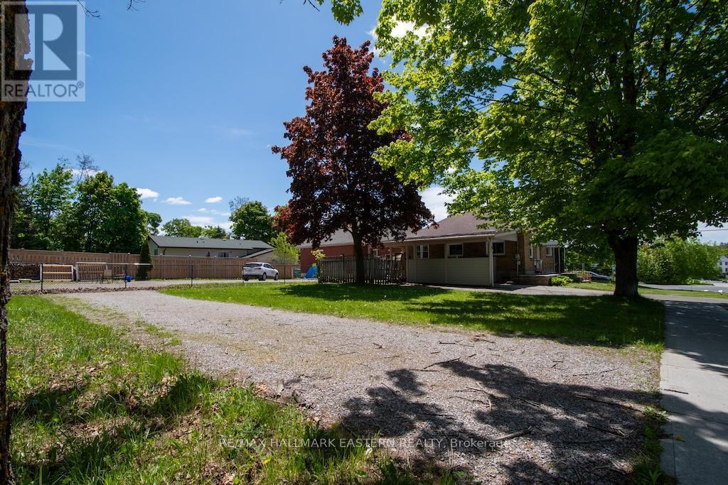 760 Chemong Road, Peterborough (Northcrest Ward 5), ON - Outdoor