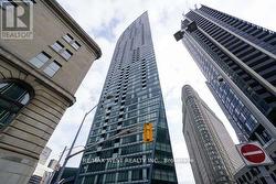 4002 - 8 THE ESPLANADE Toronto, ON M5E 0A6