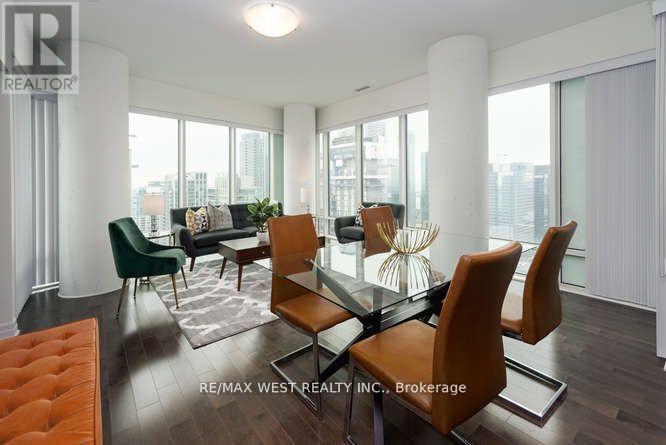 4002 - 8 The Esplanade, Toronto, ON - Indoor Photo Showing Other Room