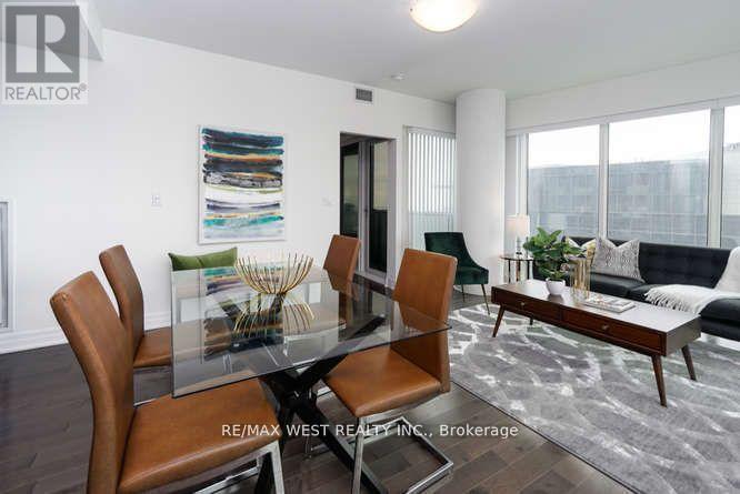 4002 - 8 The Esplanade, Toronto, ON - Indoor