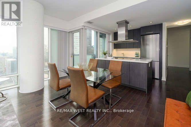 4002 - 8 The Esplanade, Toronto, ON - Indoor