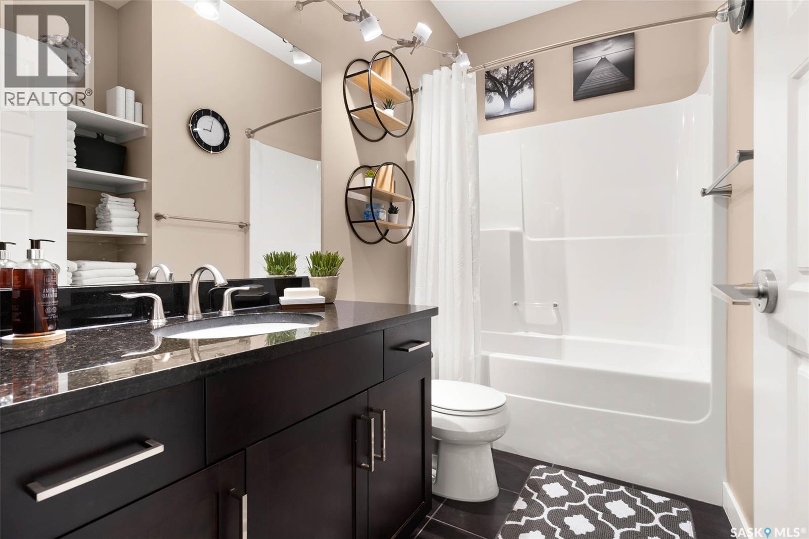 5061 Snowbirds Crescent, Regina, SK - Indoor Photo Showing Bathroom