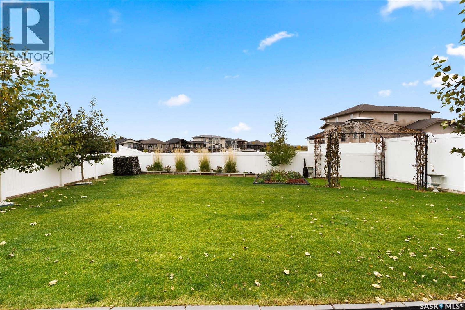 5061 Snowbirds Crescent, Regina, SK - Outdoor