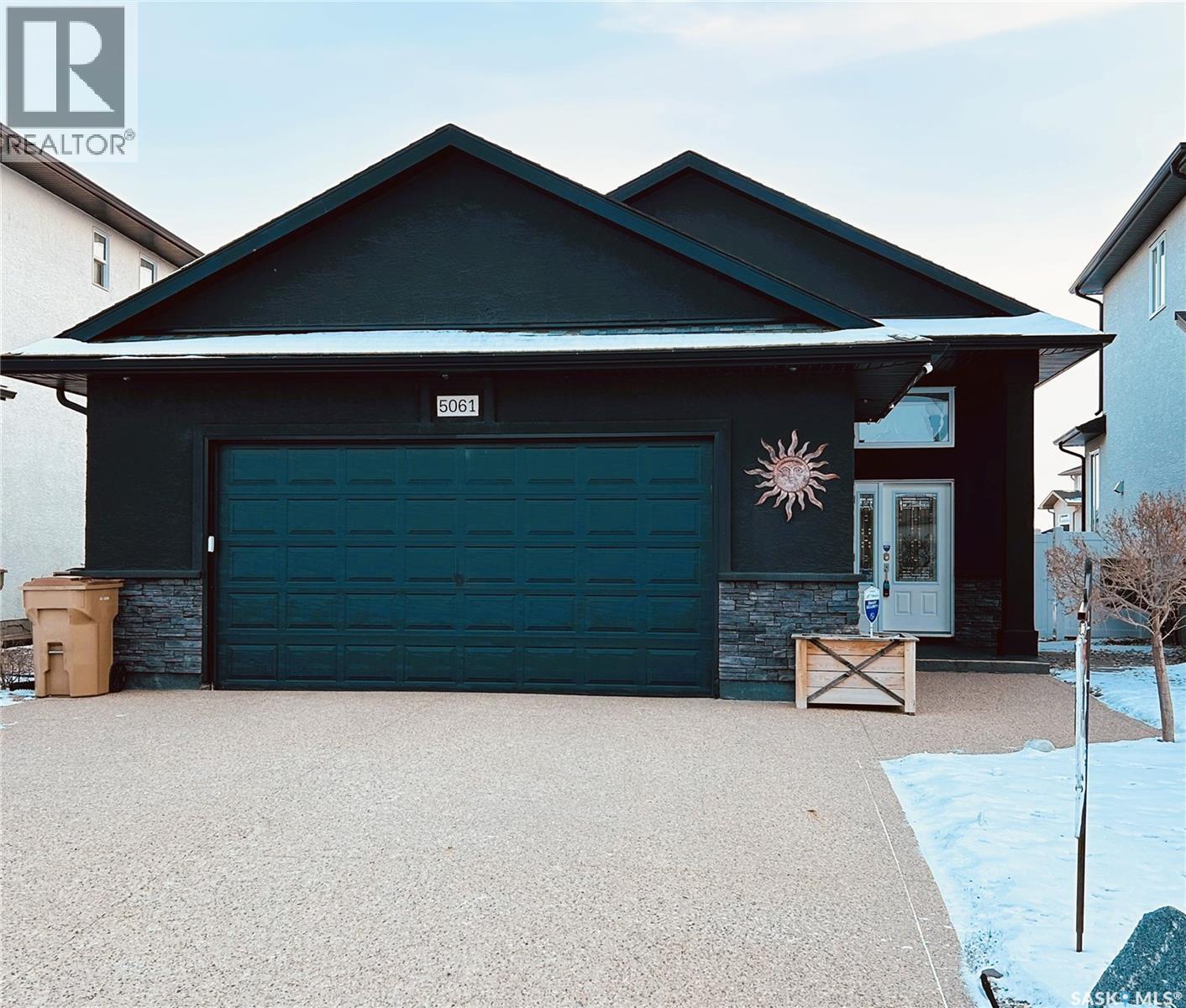 5061 Snowbirds Crescent, Regina, SK - Outdoor