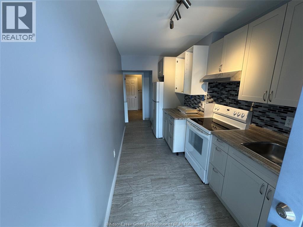 4675 Tecumseh Road East Unit# 3, Windsor, ON - Indoor Photo Showing Kitchen