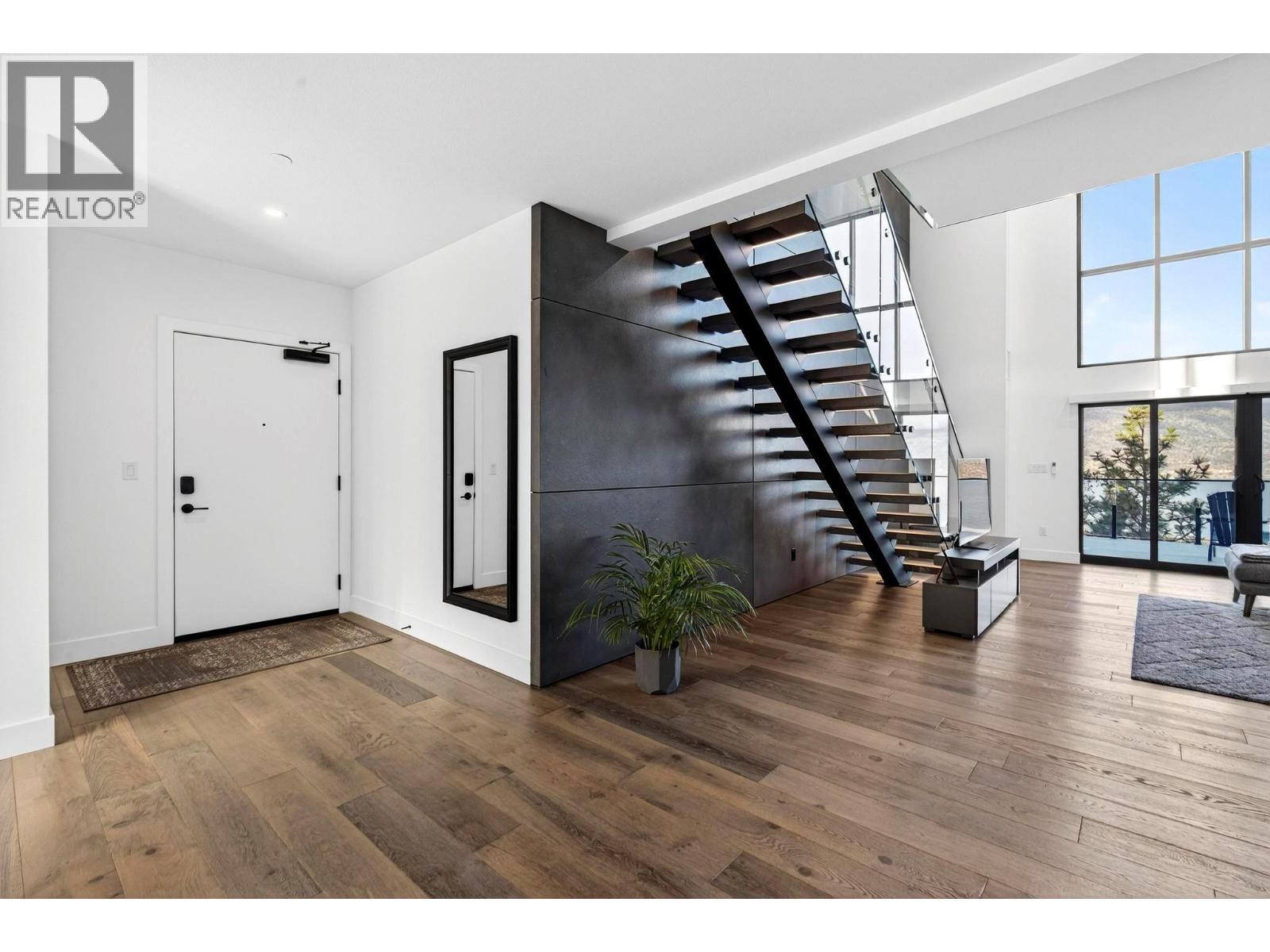 3434 Mckinley Beach Drive Unit# 408, Kelowna, BC - Indoor Photo Showing Other Room