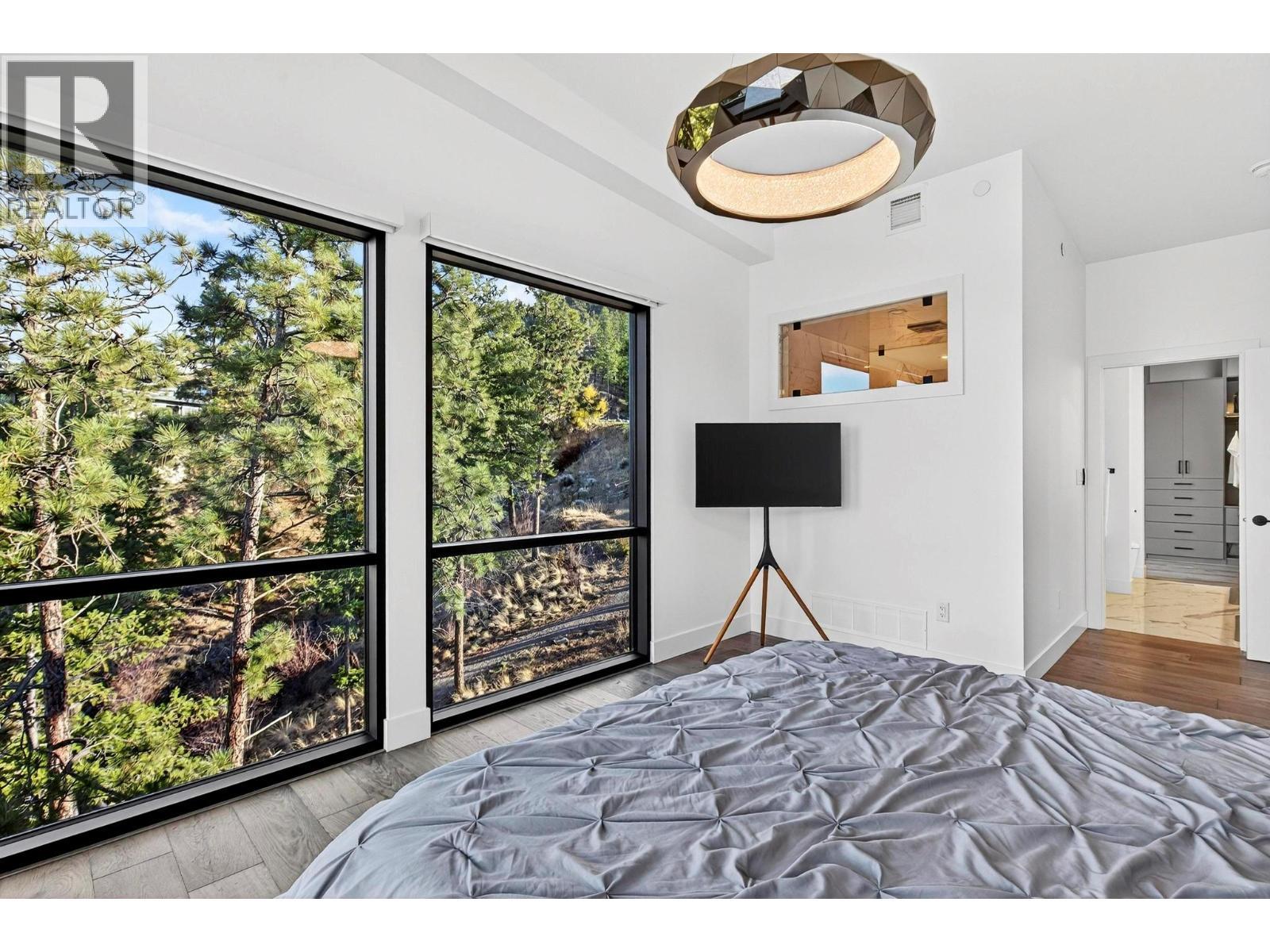3434 Mckinley Beach Drive Unit# 408, Kelowna, BC - Indoor