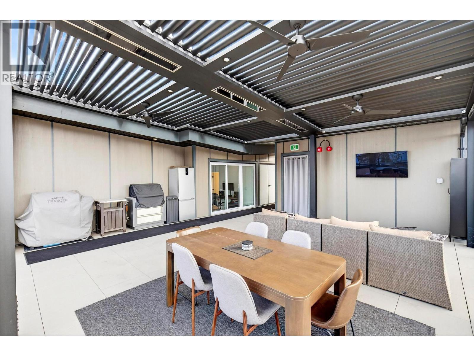 3434 Mckinley Beach Drive Unit# 408, Kelowna, BC - Outdoor With Exterior