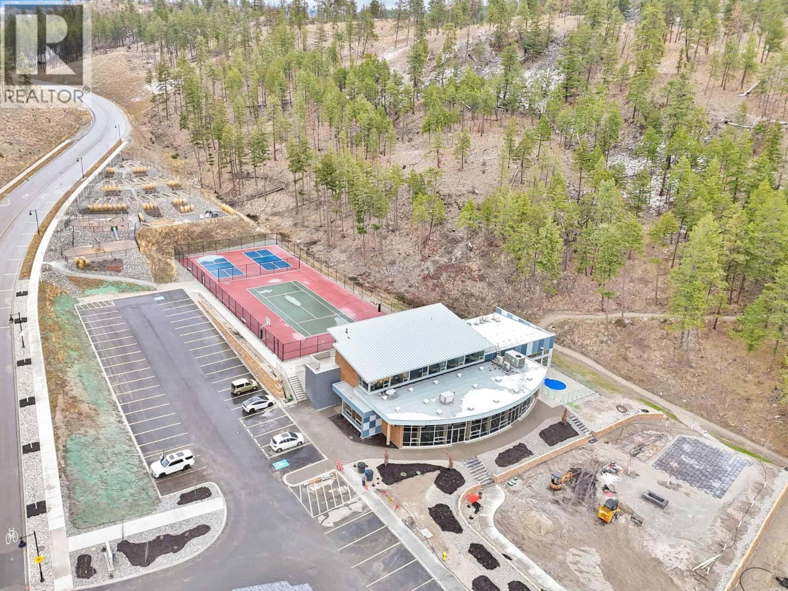 3434 Mckinley Beach Drive Unit# 408, Kelowna, BC -