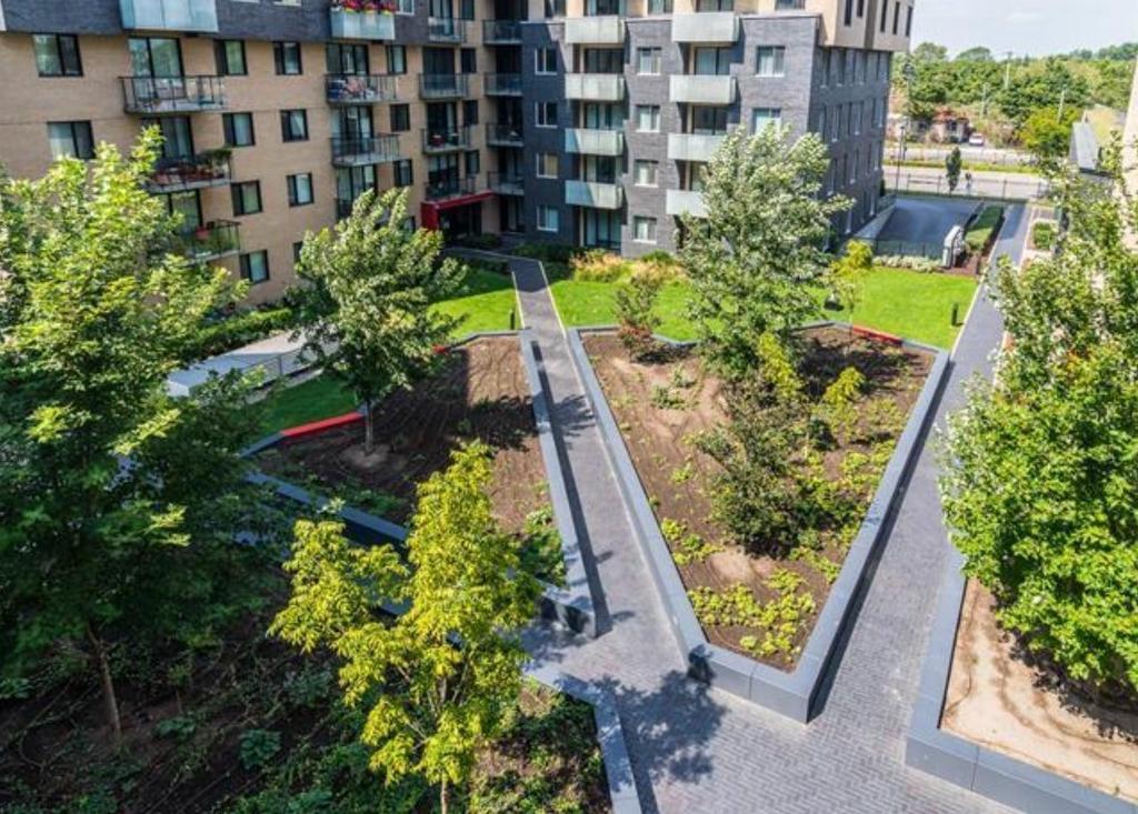 Jardin - 211-7317 Av. Victoria, Montréal (Côte-Des-Neiges/Notre-Dame-De-Grâce), QC - Outdoor With Balcony