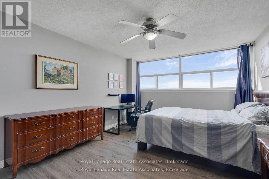 1204 - 215 Glenridge Avenue, St. Catharines, ON - Indoor Photo Showing Bedroom