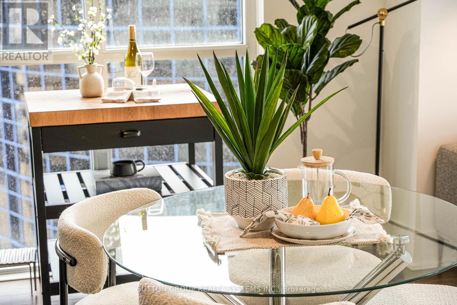 1912 - 300 Front Street W, Toronto, ON - Indoor Photo Showing Dining Room
