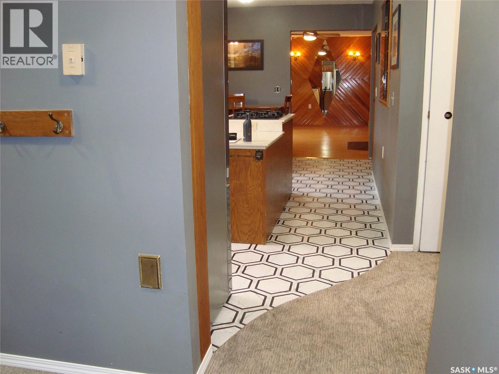 105 4Th Avenue W, Kyle, SK - Indoor Photo Showing Other Room