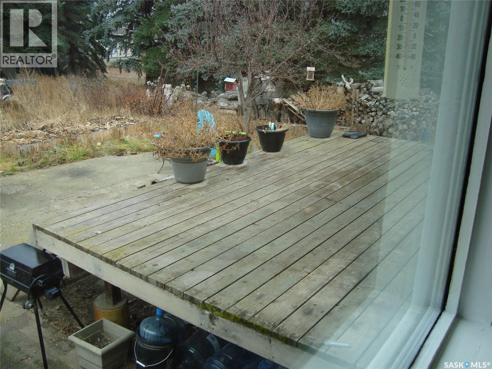 105 4Th Avenue W, Kyle, SK - Outdoor