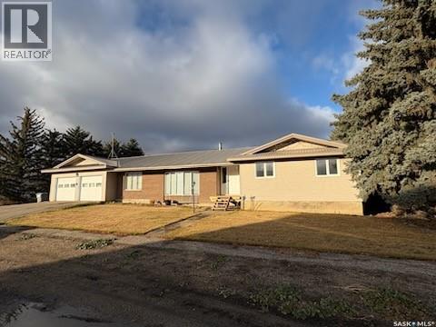 105 4Th Avenue W, Kyle, SK - Outdoor