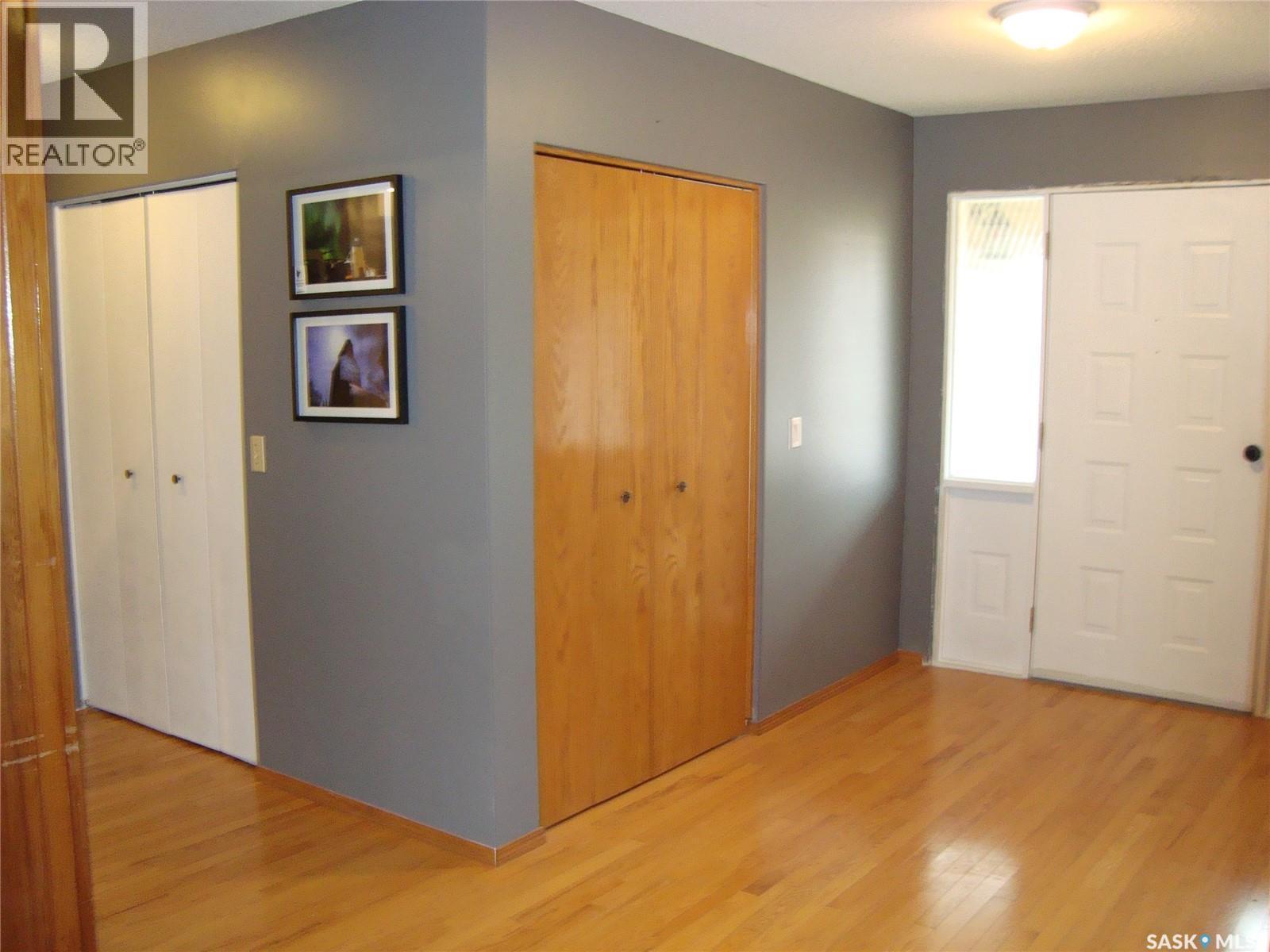 105 4Th Avenue W, Kyle, SK - Indoor Photo Showing Other Room