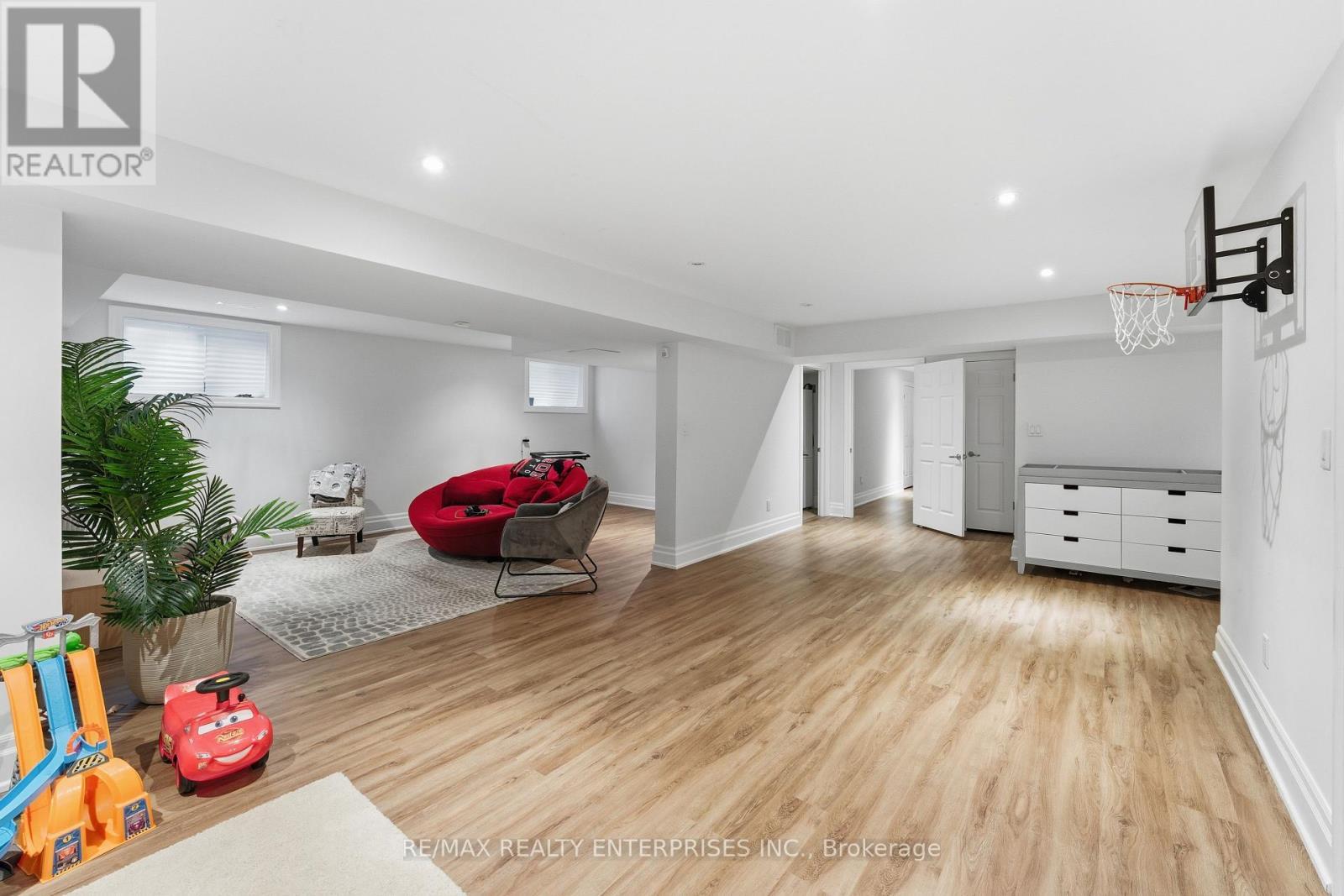 93 Cumberland Drive, Mississauga, ON - Indoor