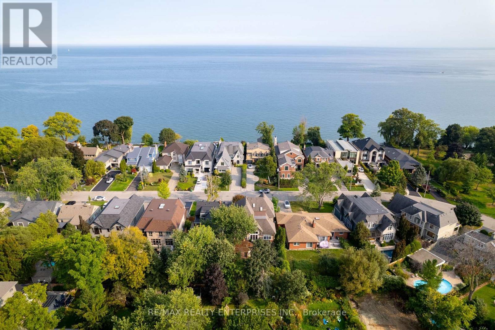 93 Cumberland Drive, Mississauga, ON - Outdoor With Body Of Water With View