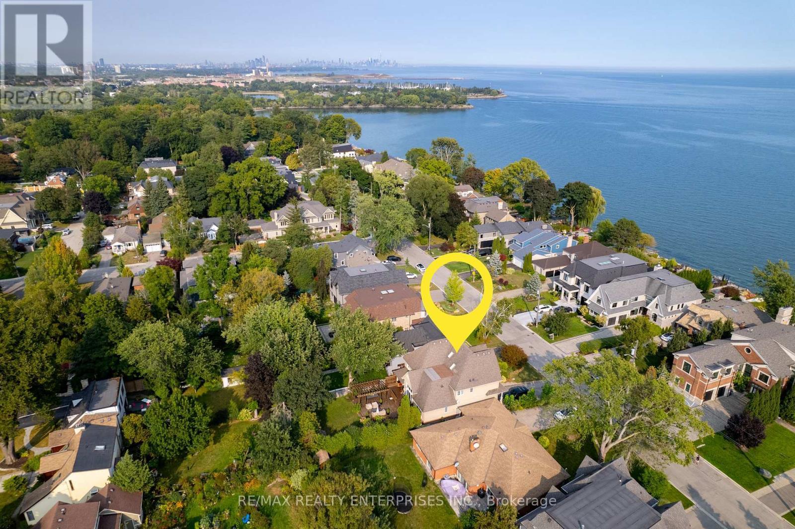 93 Cumberland Drive, Mississauga, ON - Outdoor With Body Of Water With View