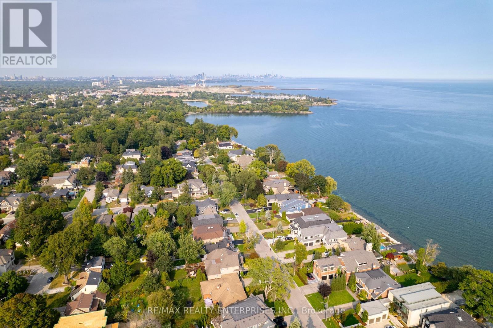 93 Cumberland Drive, Mississauga, ON - Outdoor With Body Of Water With View