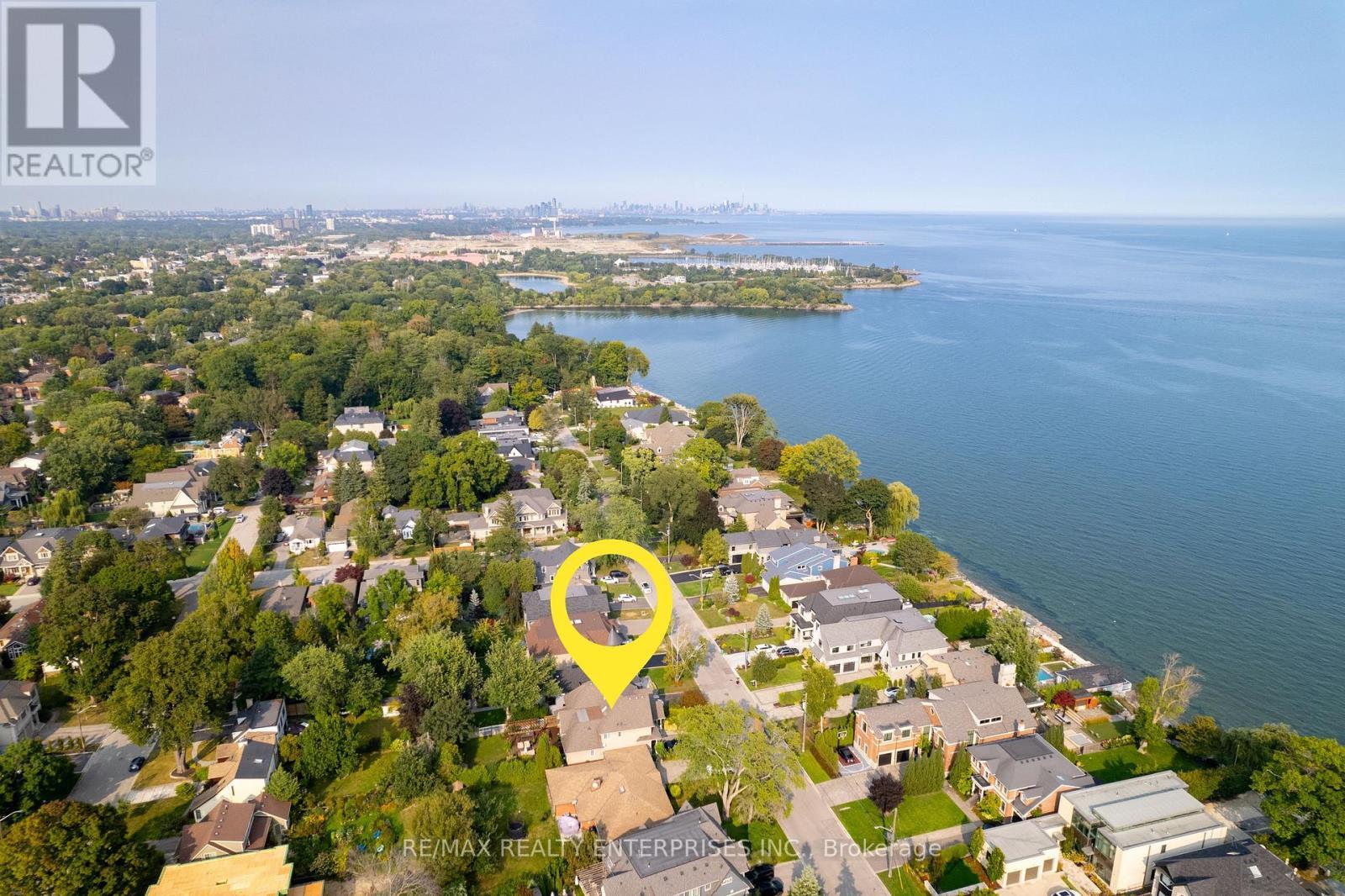 93 Cumberland Drive, Mississauga, ON - Outdoor With Body Of Water With View