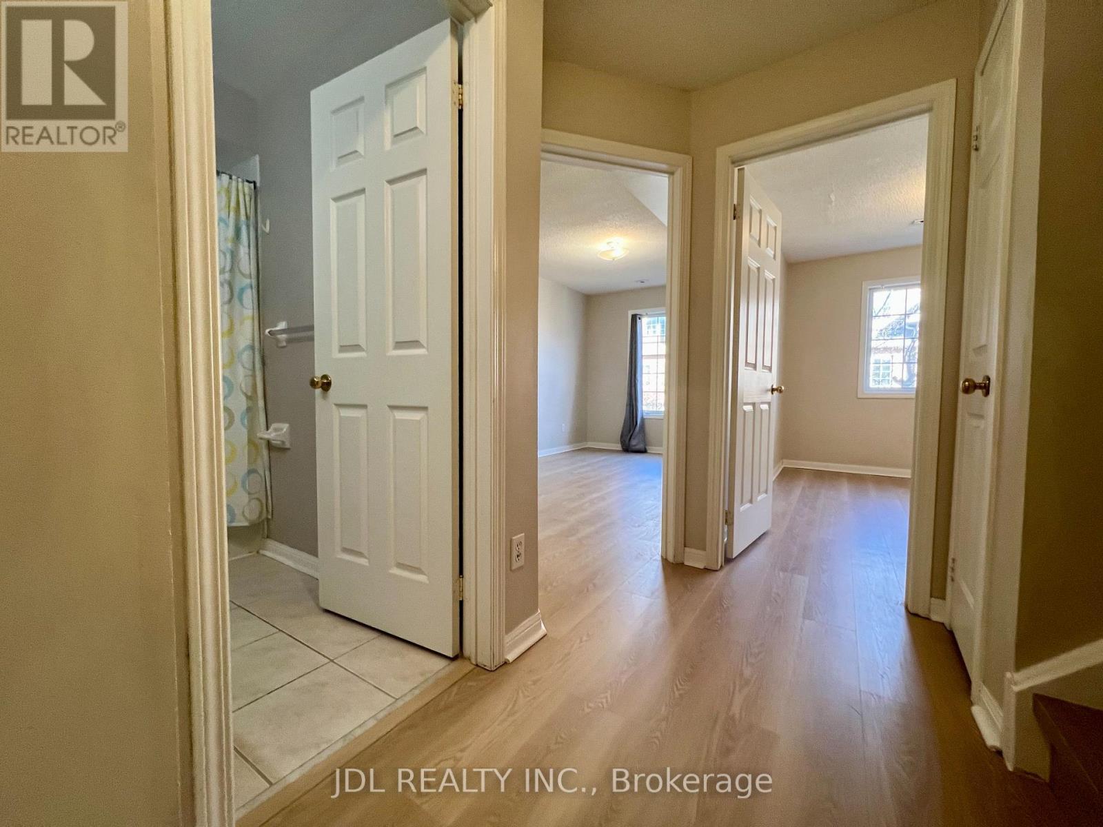 Hallway on the 2nd Floor - 26 - 10 Cox Boulevard, Markham, ON - Indoor Photo Showing Other Room