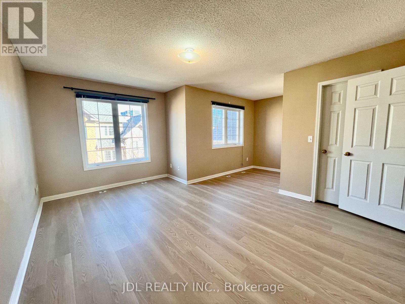 Spacious Primary Room on the 3rd Floor - 26 - 10 Cox Boulevard, Markham, ON - Indoor Photo Showing Other Room