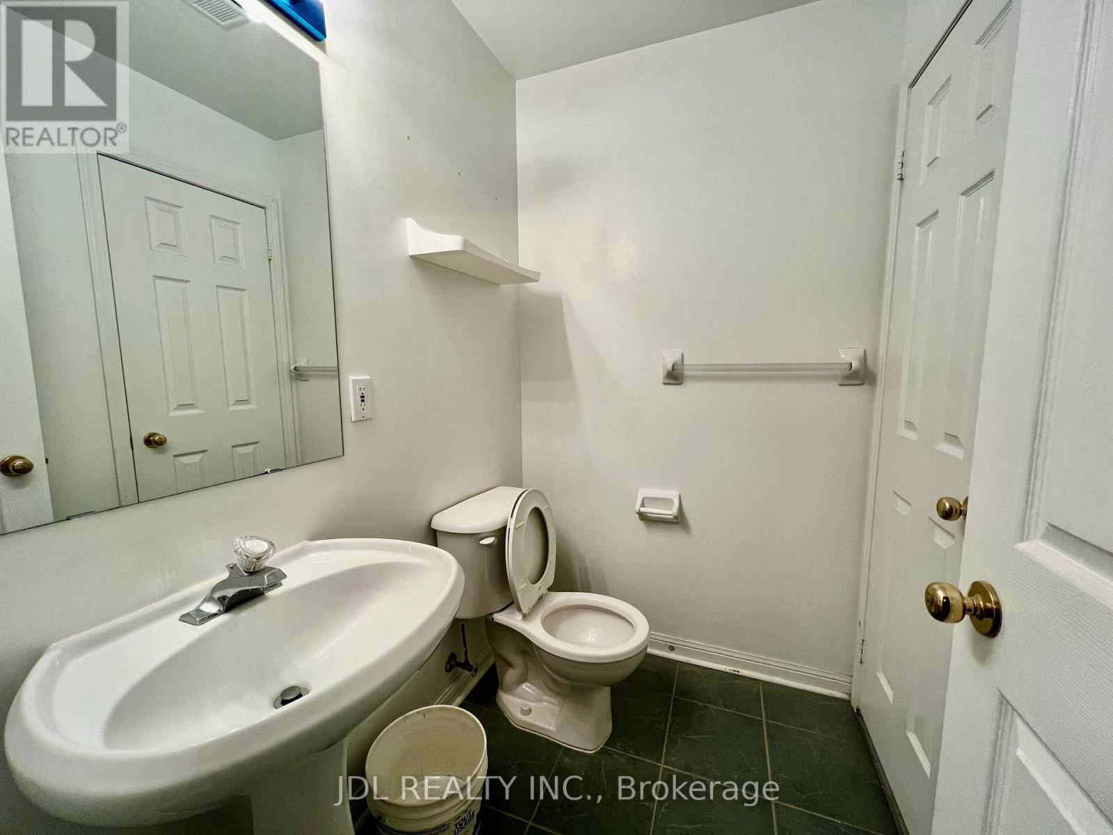 2 Pc Bath in Basement - 26 - 10 Cox Boulevard, Markham, ON - Indoor Photo Showing Bathroom