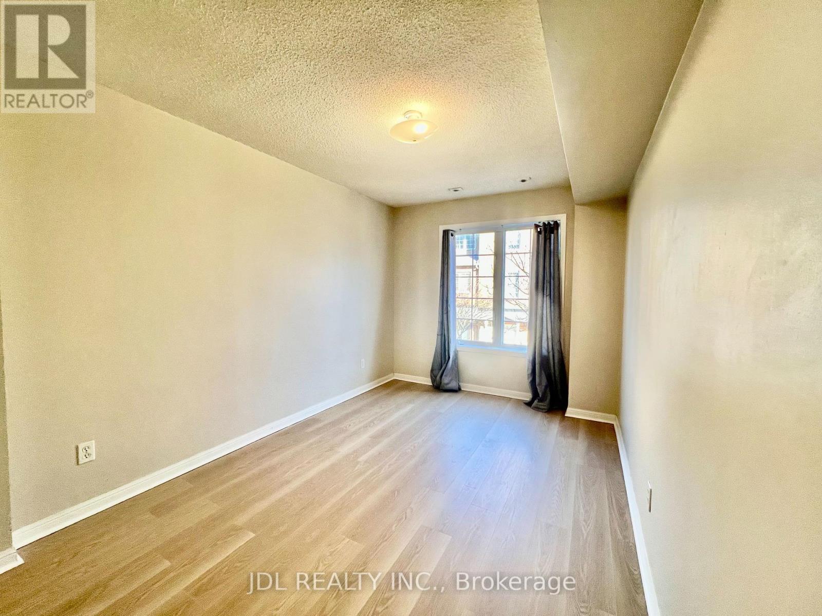 Large Third Bedroom on the 2nd Floor - 26 - 10 Cox Boulevard, Markham, ON - Indoor Photo Showing Other Room