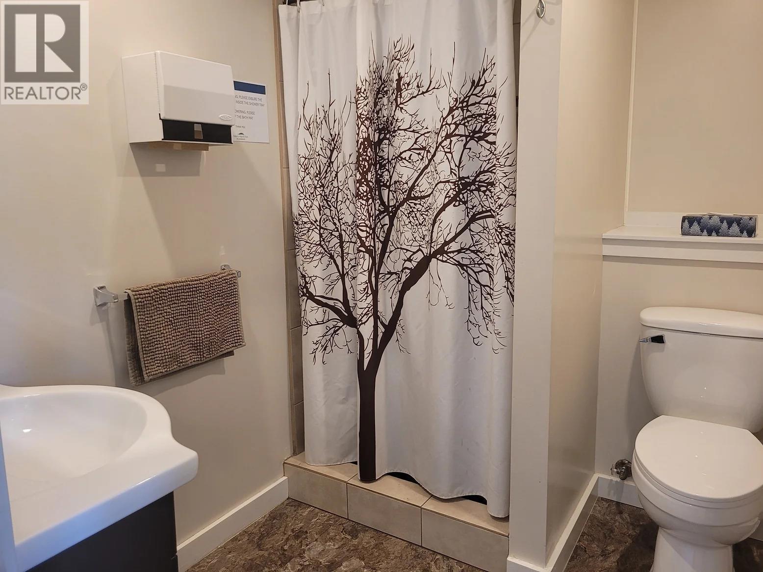 9802-9814 Freddette Avenue, Hudsons Hope, BC