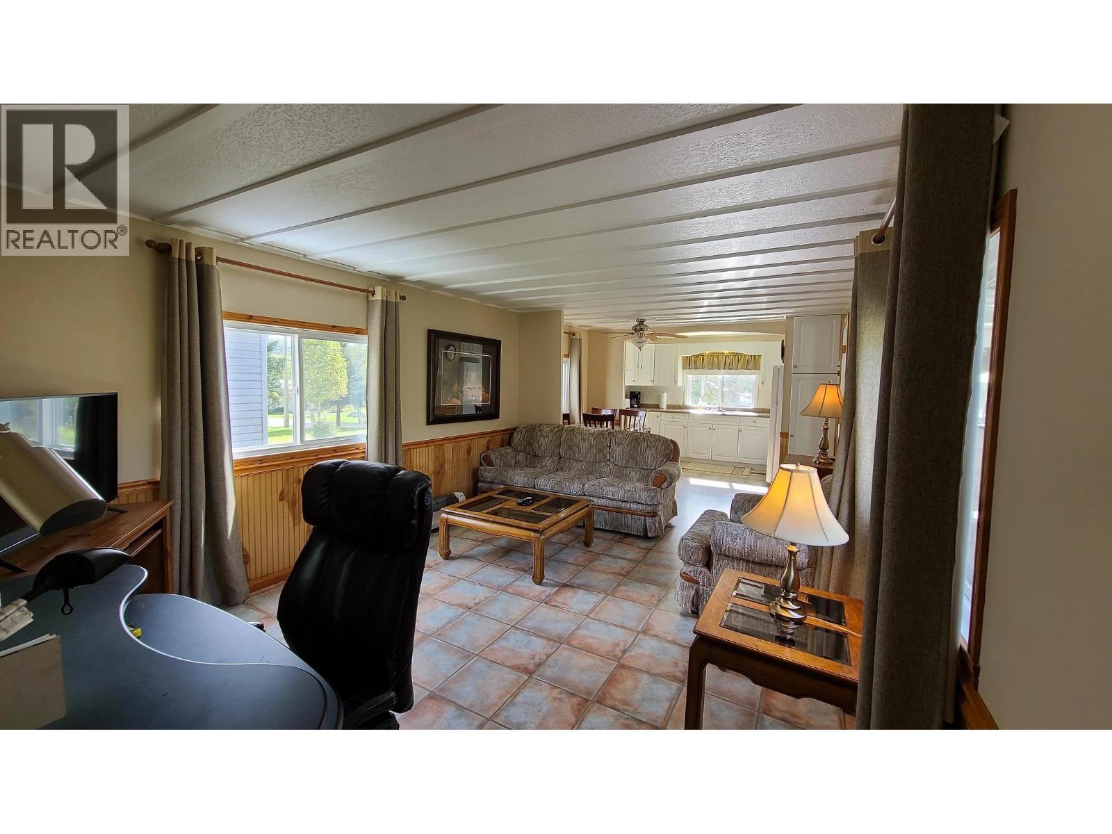 9802-9814 Freddette Avenue, Hudsons Hope, BC