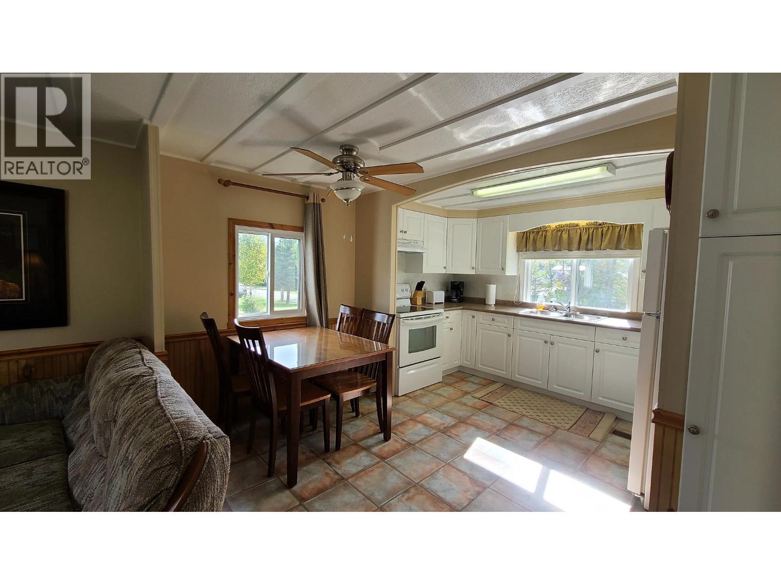 9802-9814 Freddette Avenue, Hudsons Hope, BC