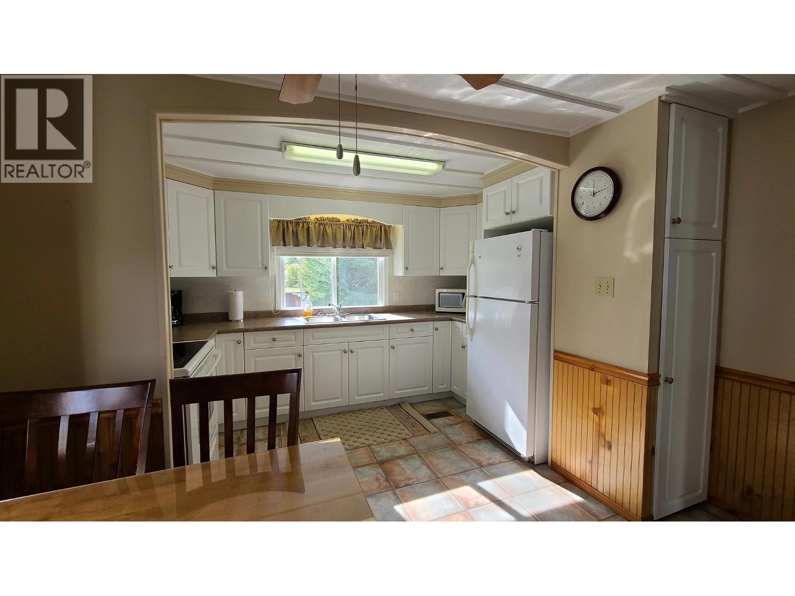 9802-9814 Freddette Avenue, Hudsons Hope, BC