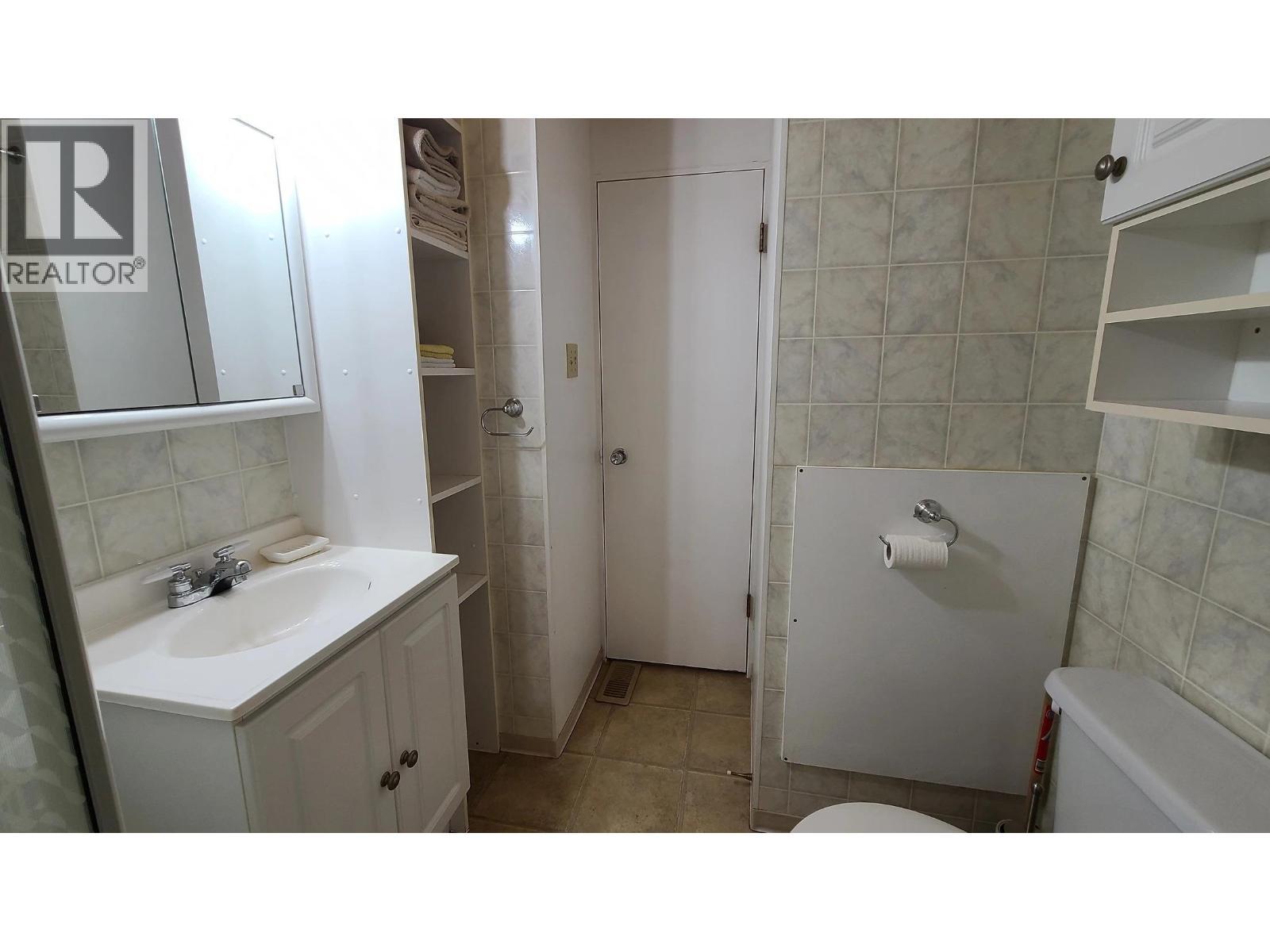 9802-9814 Freddette Avenue, Hudsons Hope, BC