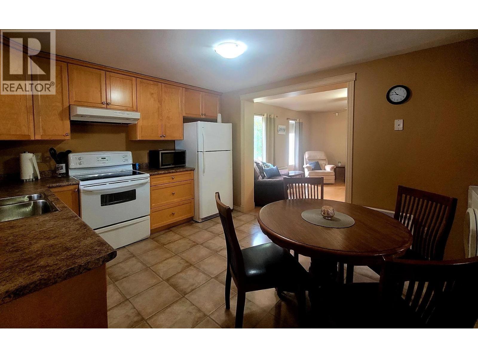 9802-9814 Freddette Avenue, Hudsons Hope, BC