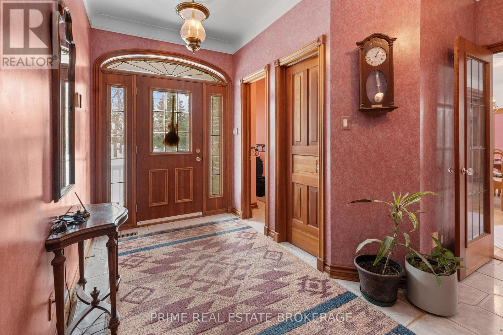 72797 Ravine Drive, Bluewater (Zurich), ON - Indoor Photo Showing Other Room