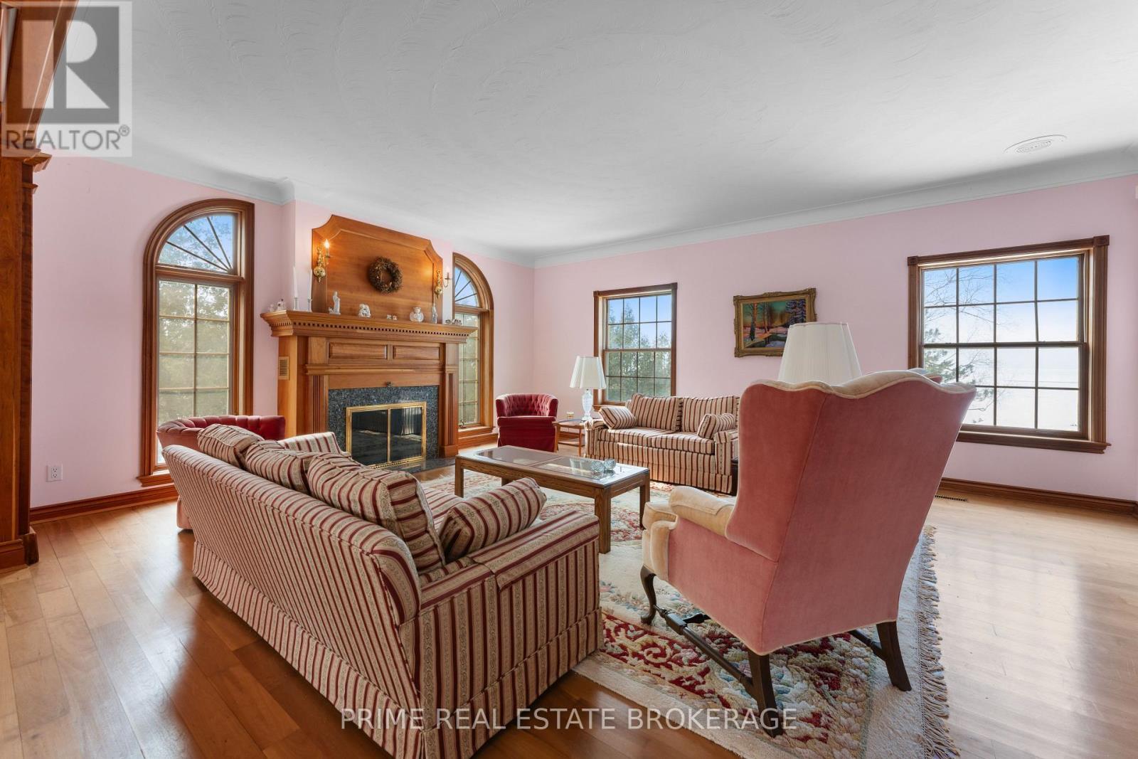 72797 Ravine Drive, Bluewater (Zurich), ON - Indoor Photo Showing Living Room With Fireplace