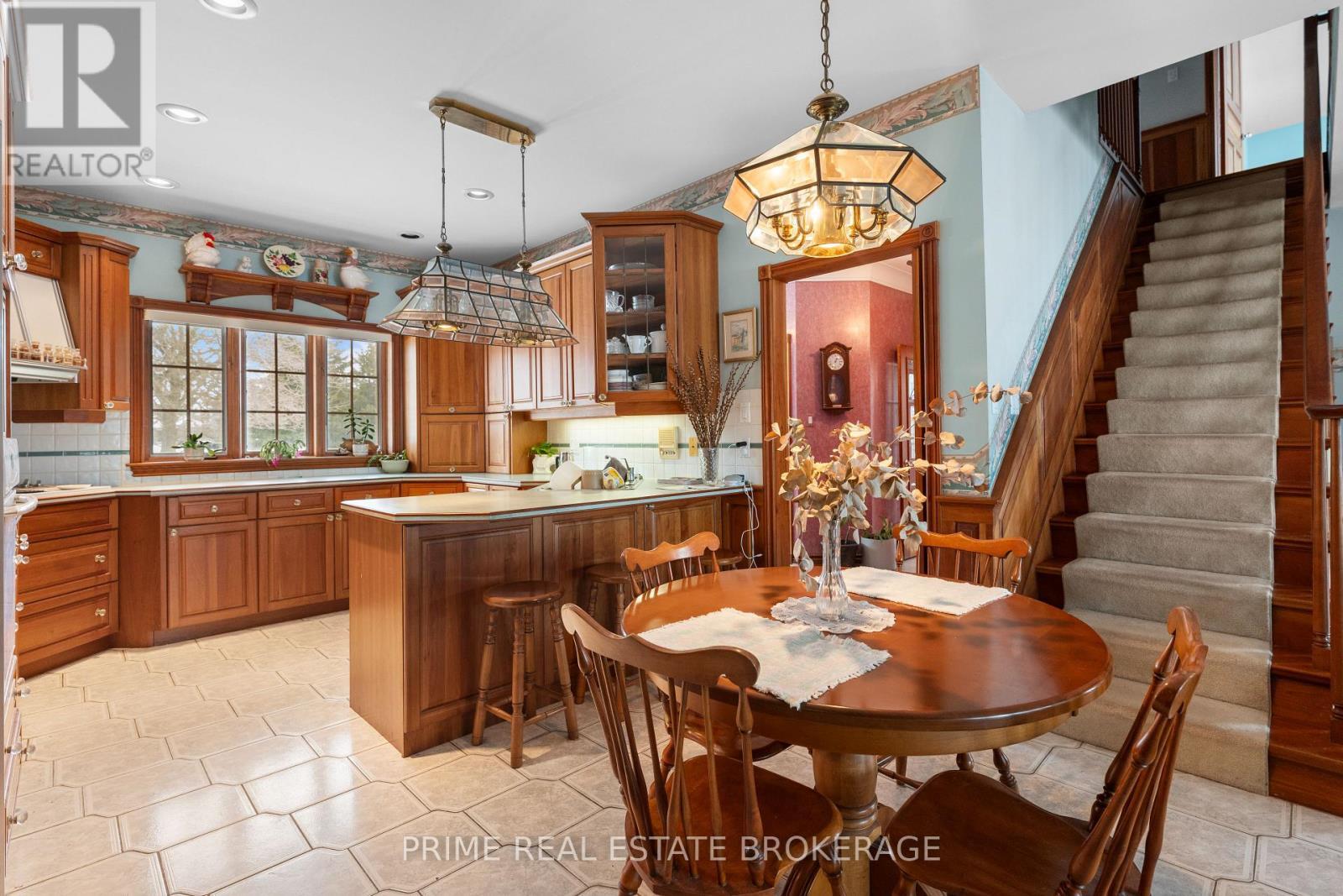 72797 Ravine Drive, Bluewater (Zurich), ON - Indoor Photo Showing Dining Room