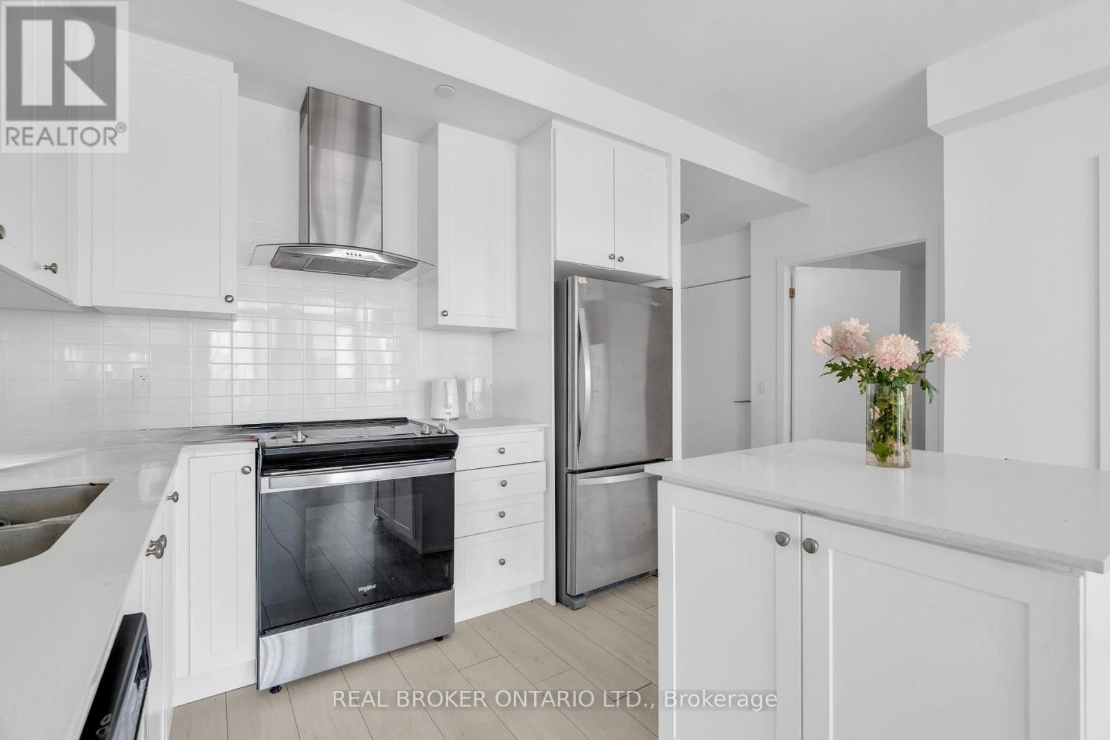 Virtually edited to remove tenant belongings - 1210 - 55 Duke Street W, Kitchener, ON - Indoor Photo Showing Kitchen With Upgraded Kitchen