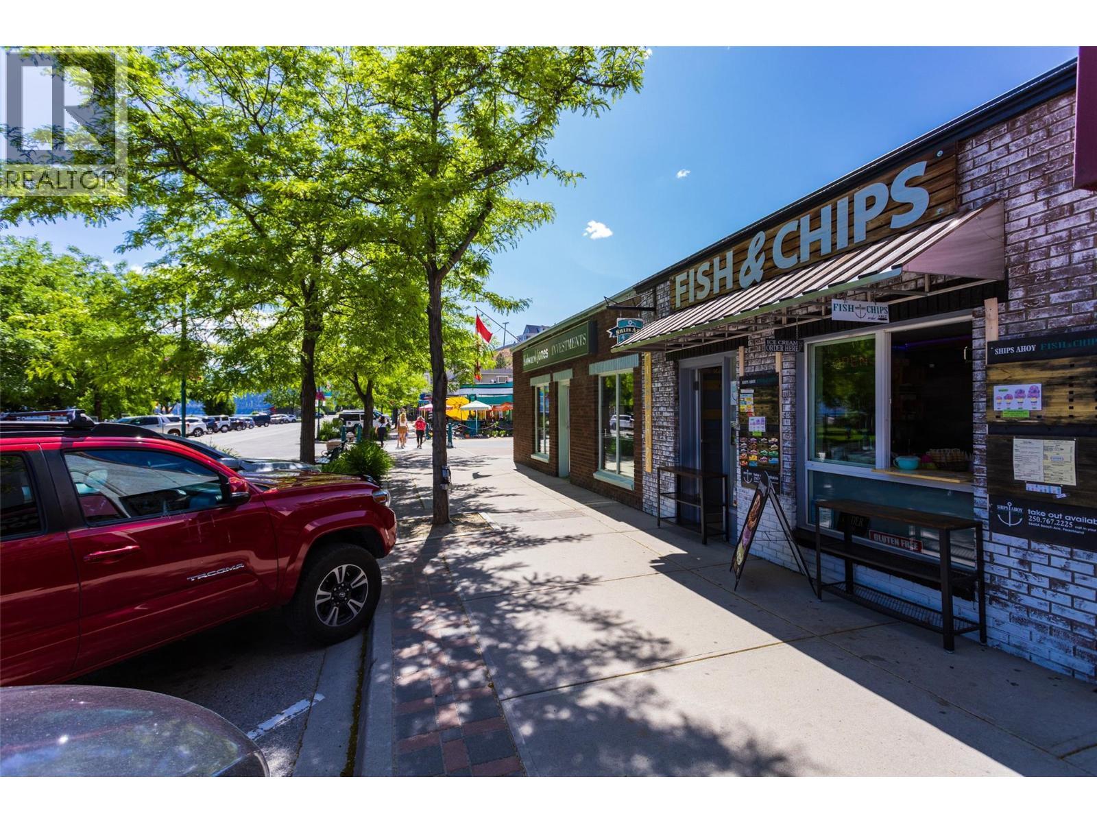 5860 Beach Avenue, Peachland, BC