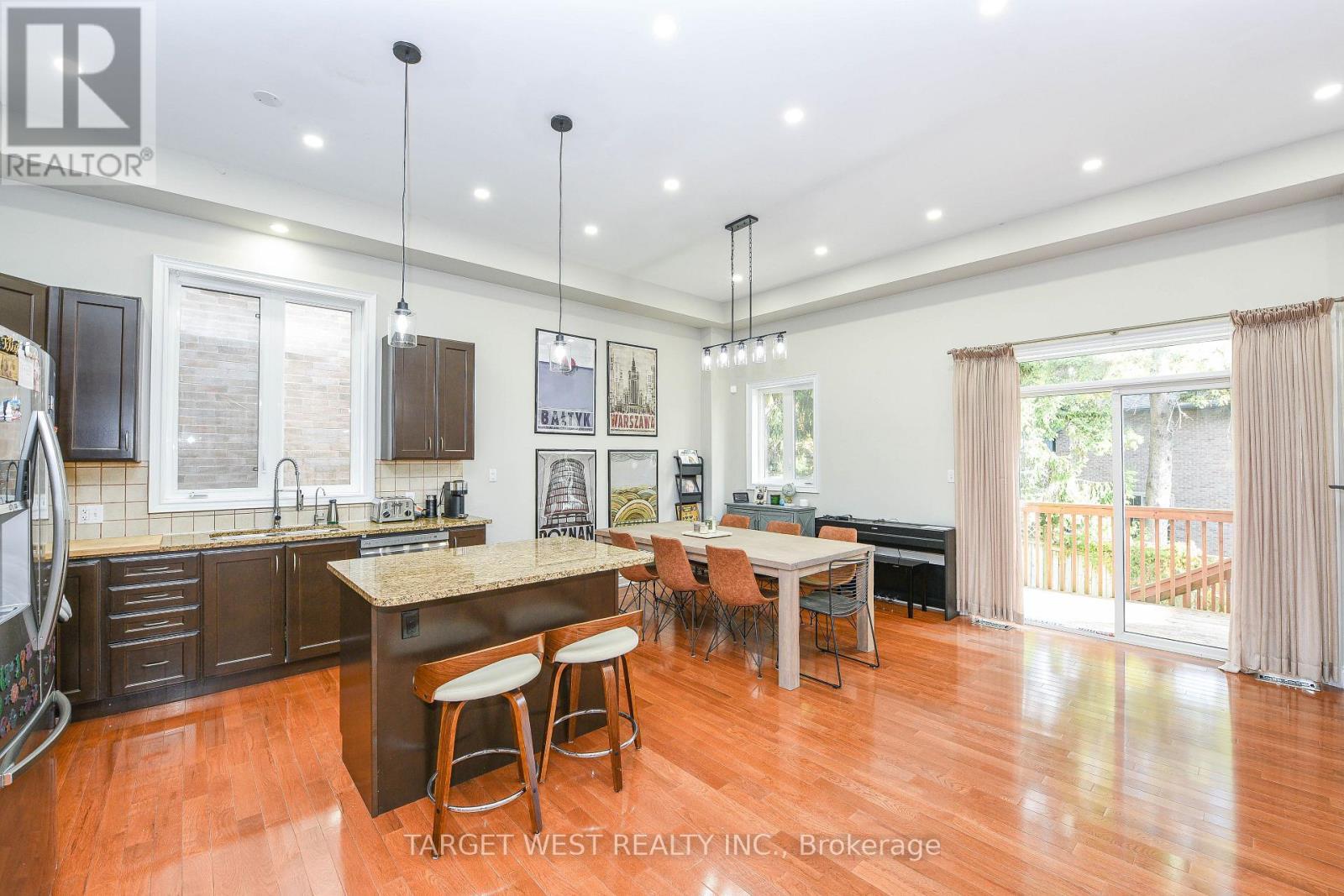 87 Park Street W, Mississauga, ON - Indoor