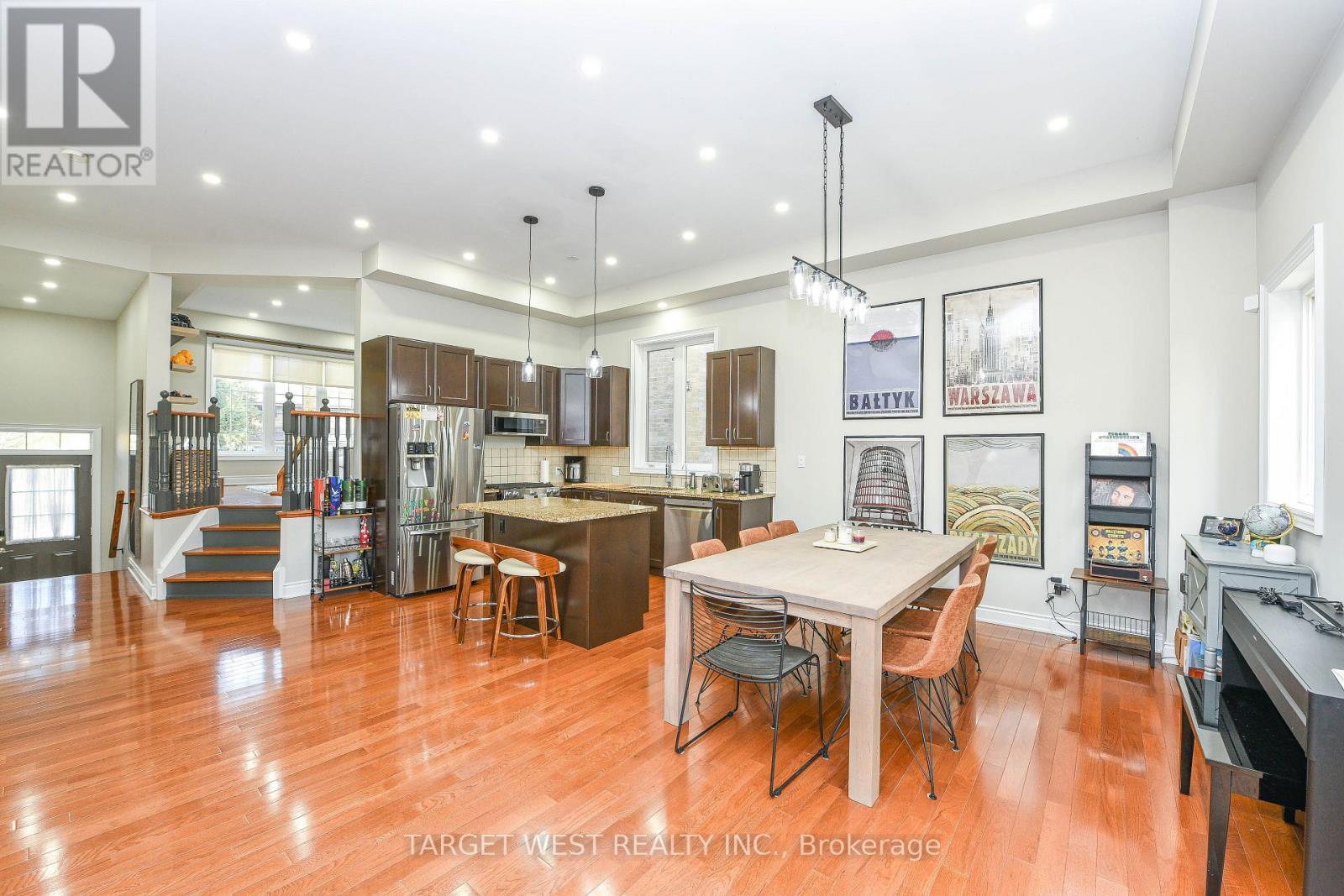 87 Park Street W, Mississauga, ON - Indoor