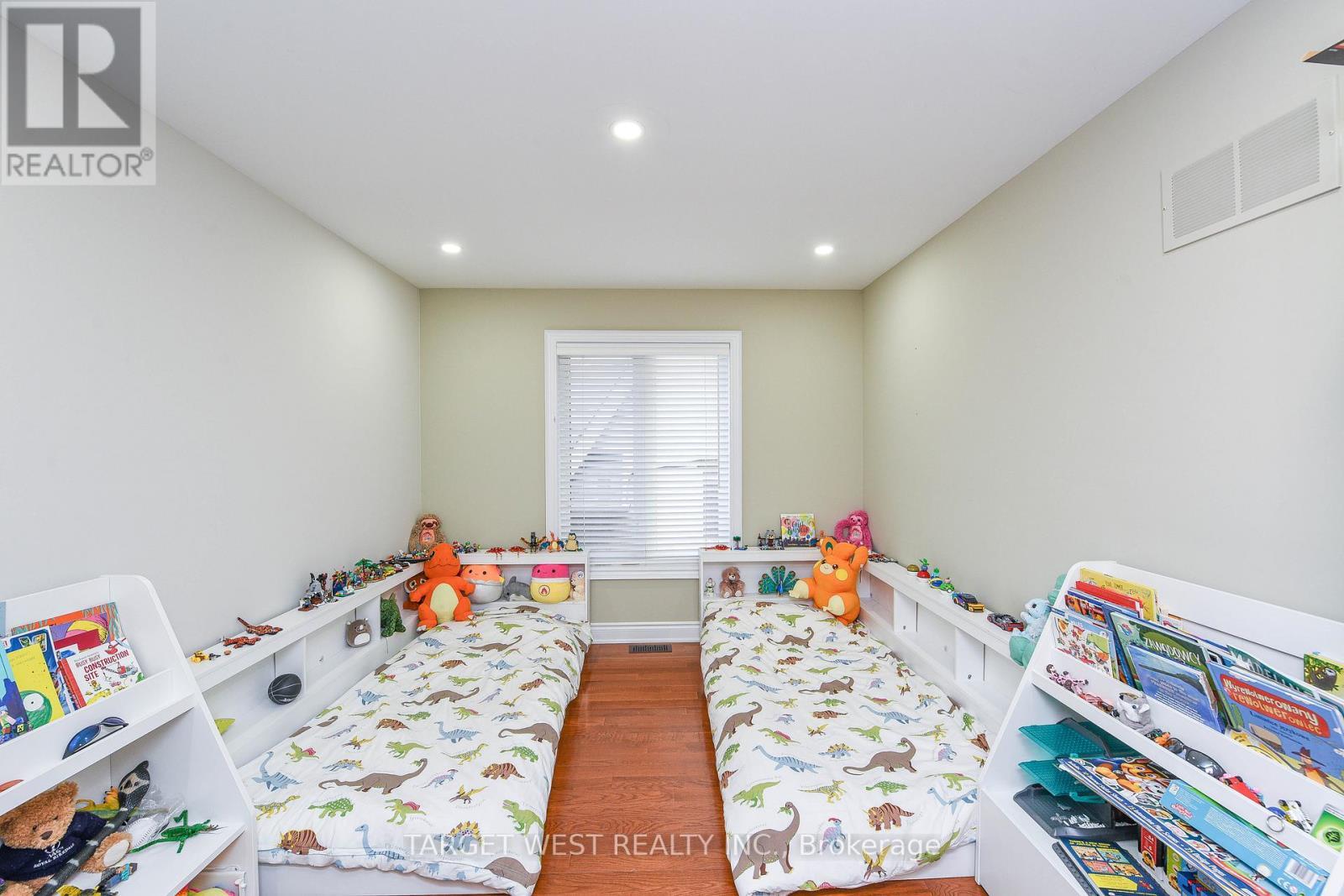 87 Park Street W, Mississauga, ON - Indoor